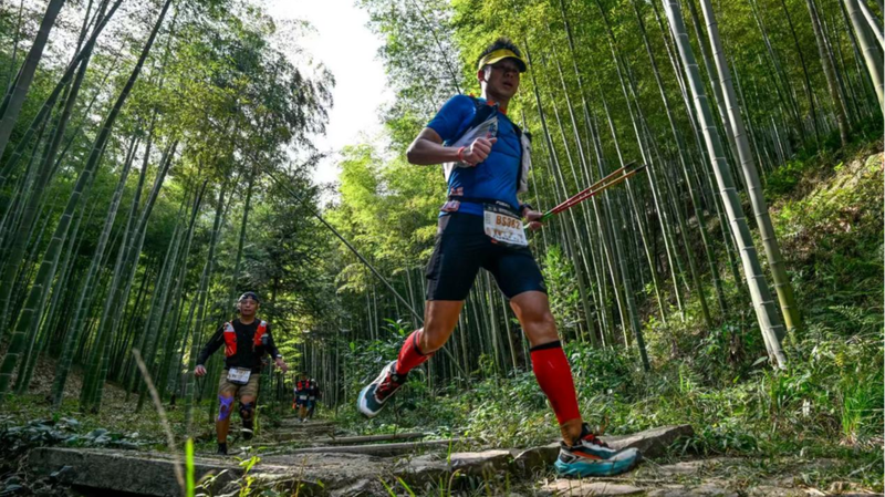 Night_Run_Illuminates_East_China_s_Mogan_Mountain - Khabar Asia Night_Run_Illuminates_East_China_s_Mogan_Mountain