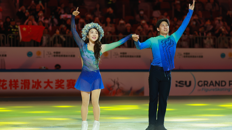 Olympic_Champions_Sui___Han_Secure_Bronze_in_Grand_Prix_Return - Khabar Asia Olympic_Champions_Sui___Han_Secure_Bronze_in_Grand_Prix_Return