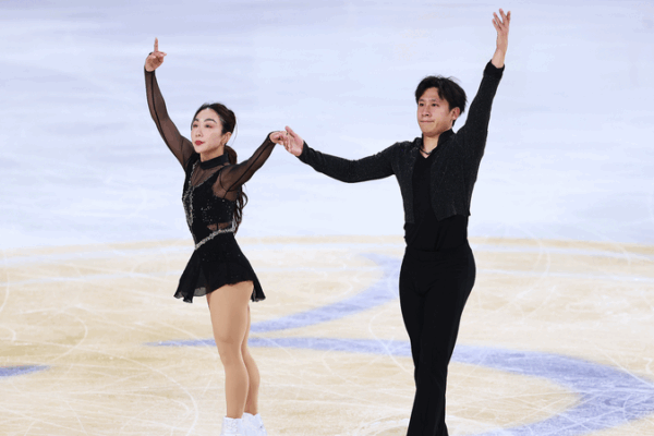 Olympic Champions Sui & Han Shine in Comeback at Cup of China Olympic_Champions_Sui___Han_Shine_in_Comeback_at_Cup_of_China