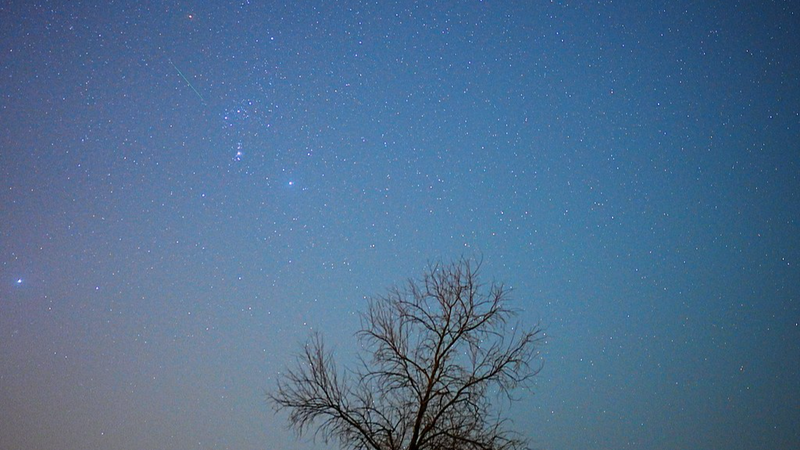 Orionid_Meteor_Shower_Dazzles_Skies_Across_Asia_and_Beyond