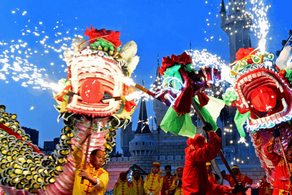 Paper Dragons Illuminate China’s National Day Celebrations with Cultural Splendor Paper_Dragons_Illuminate_China_s_National_Day_Celebrations_with_Cultural_Splendor