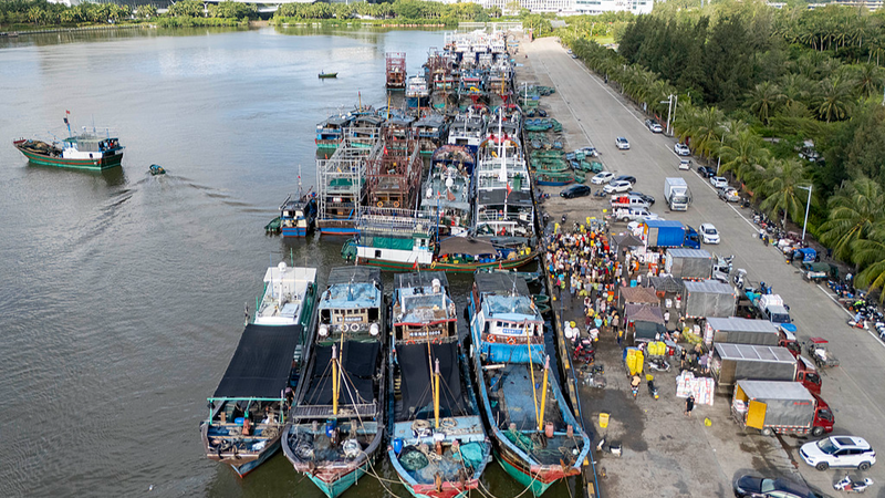 Southern_China_Braces_for_Typhoon_Matmo_as_Provinces_Activate_Emergency_Response