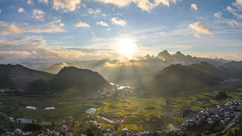 China’s Wanfenglin: A Karst Marvel Blending Nature and Culture China’s Wanfenglin: A Karst Marvel Blending Nature and Culture video poster