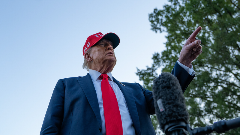 US Government Shutdown Sparks Layoffs, Legal Challenges Emerge US_Government_Shutdown_Sparks_Layoffs__Legal_Challenges_Emerge