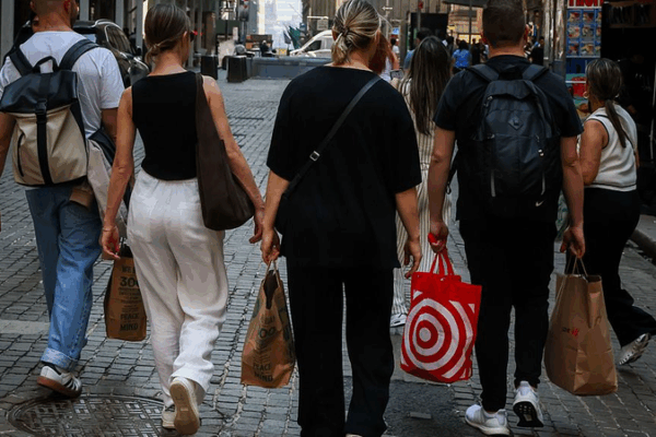 U.S. Consumers Bear Over Half of Tariff Costs, Goldman Sachs Reports U_S__Consumers_Bear_Over_Half_of_Tariff_Costs__Goldman_Sachs_Reports
