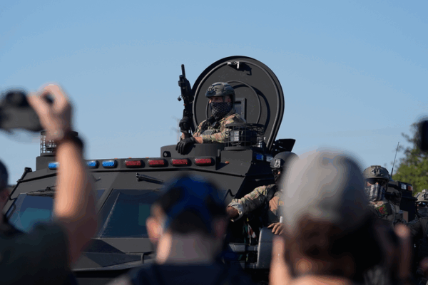 U.S. Tensions Rise as Court Blocks Troop Deployment, Chicago Shooting Sparks Outcry U_S__Tensions_Rise_as_Court_Blocks_Troop_Deployment__Chicago_Shooting_Sparks_Outcry