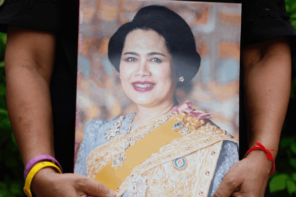 Xi Jinping Expresses Condolences Over Passing of Thailand’s Queen Mother Sirikit Xi_Jinping_Expresses_Condolences_Over_Passing_of_Thailand_s_Queen_Mother_Sirikit