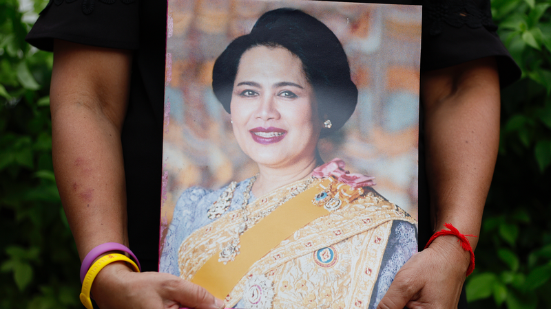 Xi_Jinping_Expresses_Condolences_Over_Passing_of_Thailand_s_Queen_Mother_Sirikit - Khabar Asia Xi_Jinping_Expresses_Condolences_Over_Passing_of_Thailand_s_Queen_Mother_Sirikit