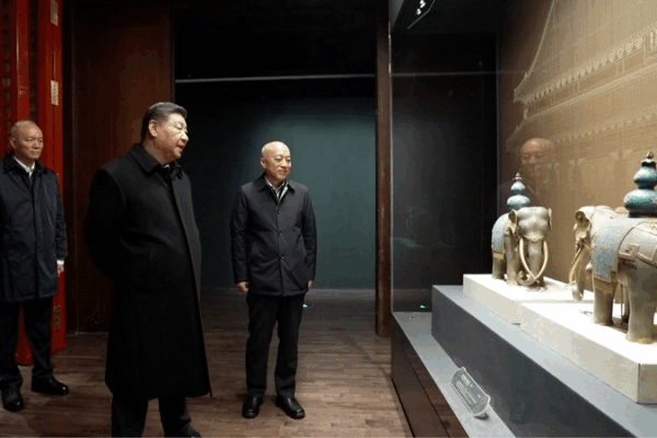 Xi Jinping Highlights Cultural Preservation at Palace Museum Centenary Xi_Jinping_Highlights_Cultural_Preservation_at_Palace_Museum_Centenary video poster