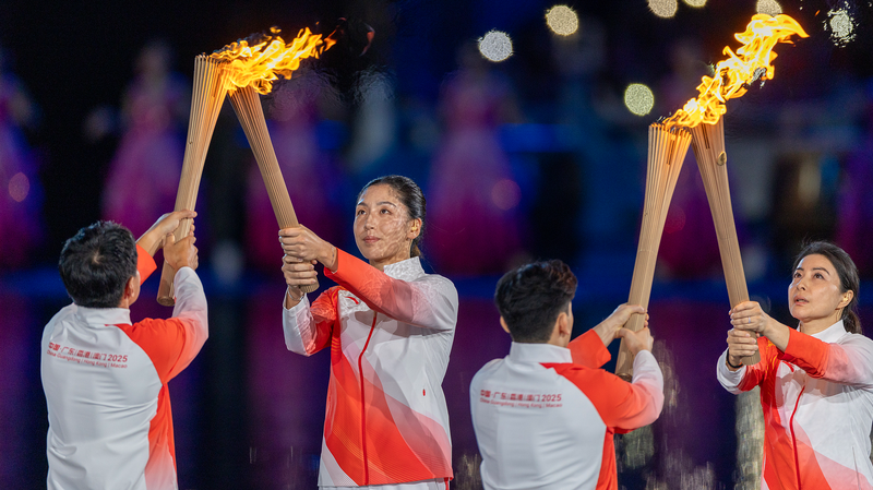 6LYBTLLY0IT290AB054O - Khabar Asia China’s National Games Torch Blends Innovation and Sustainability video poster