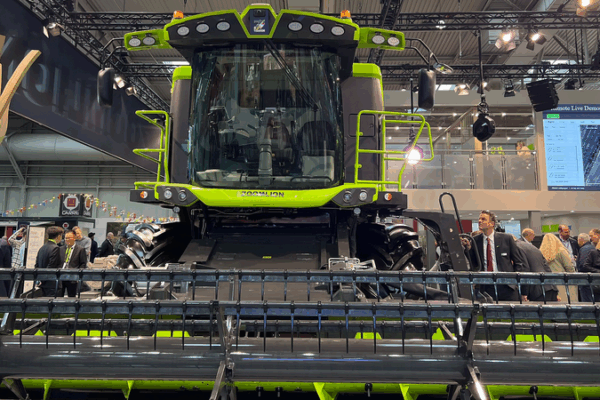 Agritechnica_2023_Unveils_Smart_Farming_Innovations_in_Hanover