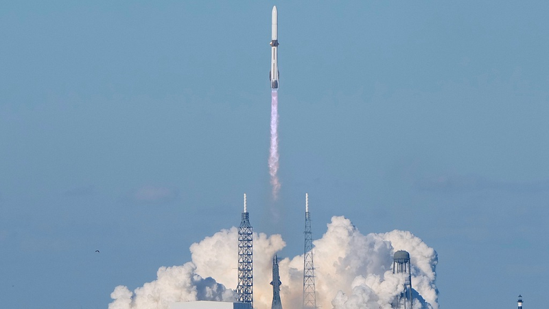 Blue_Origin_Launches_NASA_Mars_Mission__Nails_Booster_Landing