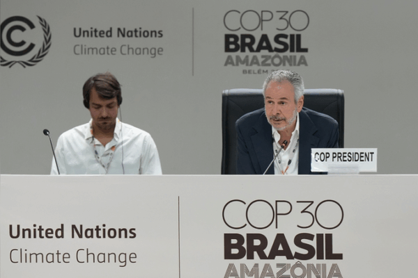COP30_Summit_Enters_Overtime_as_Nations_Clash_Over_Climate_Deal