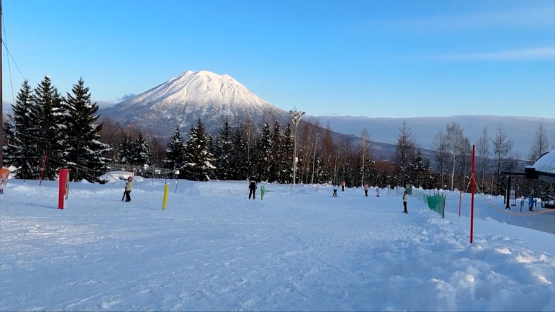 China_Japan_Flight_Cancellations_Rattle_Japan_s_Tourism_Sector video poster