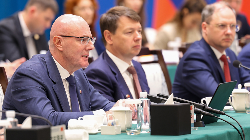 China_Russia_Talks_Strengthen_Economic_Ties_Amid_Global_Shifts