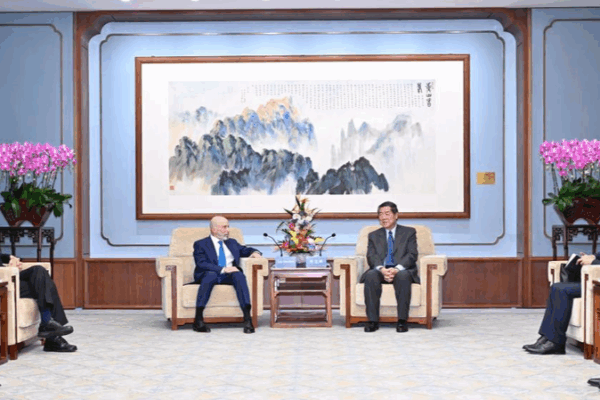 China_Urges_Stability_in_U_S__Economic_Ties_Amid_High_Level_Talks