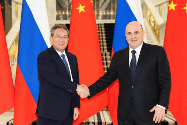 China__Russia_Vow_to_Deepen_Economic__Strategic_Ties_at_SCO_Summit