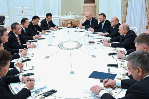 China__Russia_Vow_to_Deepen_Strategic_Partnership_in_High_Level_Talks