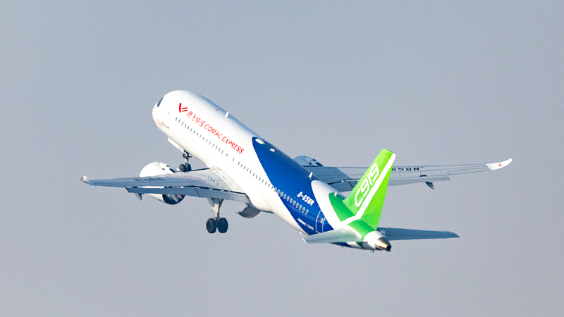 Dubai_Airshow_2025_Showcases_C919_Debut_and_Advanced_Aviation_Tech video poster