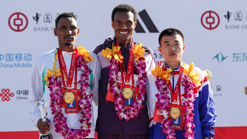 Ethiopian_Runners_Dominate_2025_Beijing_Marathon_Titles