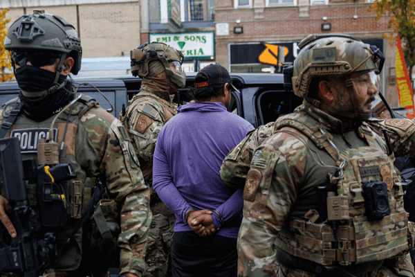 Federal_Judge_Orders_Release_of_Chicago_Migrants_Amid_Legal_Clash