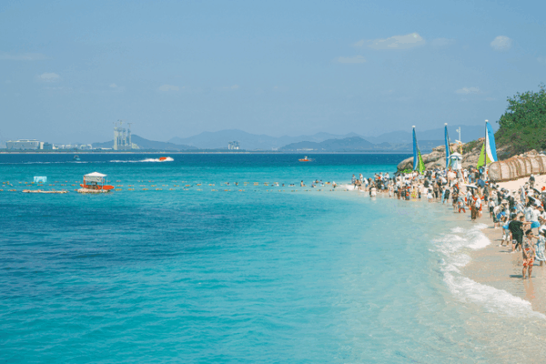 Hainan_s_Wuzhizhou_Island_Blends_Ecology_and_Tourism_Successfully video poster