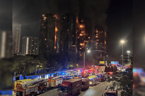 Hong_Kong_Leader_Chairs_Emergency_Meeting_After_Deadly_Tai_Po_Fire