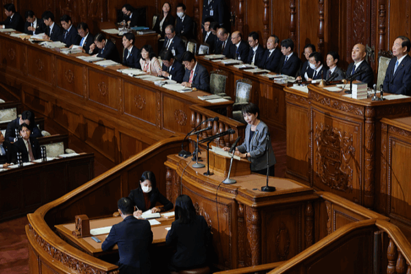 Japan_s_Ex_PM_Noda_Challenges_Takaichi_on_Nuclear_Policy_Shift