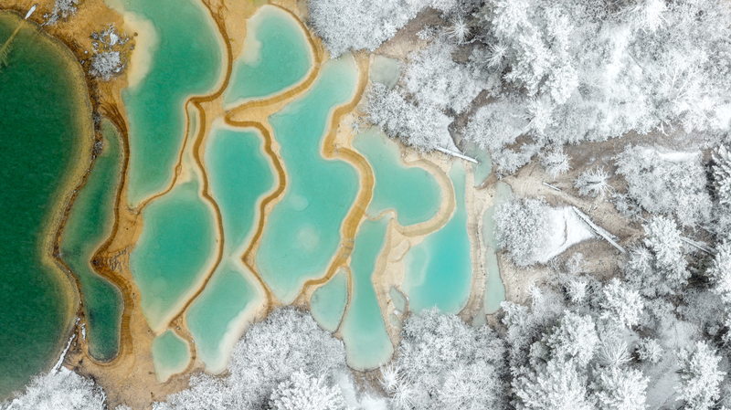 Jiuzhaigou_Transformed_into_Winter_Paradise_with_First_Snowfall - Khabar Asia Jiuzhaigou_Transformed_into_Winter_Paradise_with_First_Snowfall