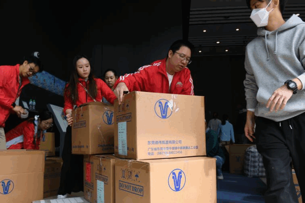 Mainland_Mobilizes_Rapid_Support_for_Hong_Kong_Fire_Relief