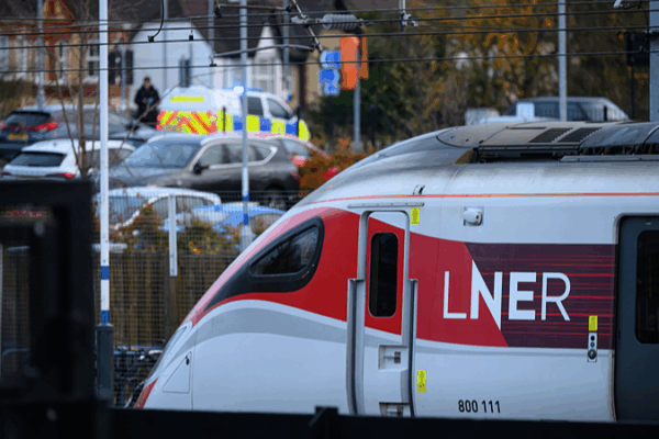 Multiple_Stabbings_on_UK_Train__Police_Arrest_Two_in_Terror_Probe video poster