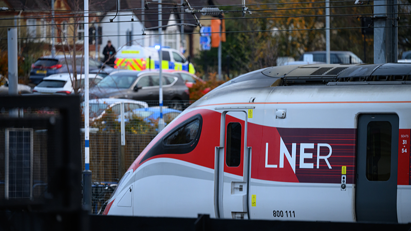 Multiple_Stabbings_on_UK_Train__Police_Arrest_Two_in_Terror_Probe video poster