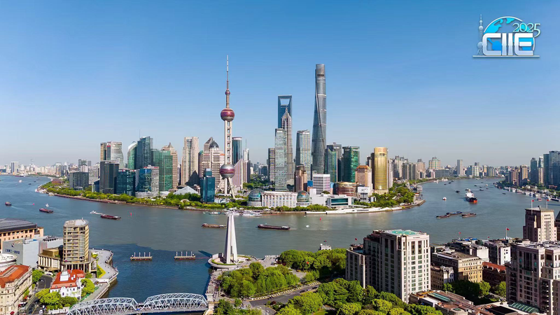 Shanghai_s_Lujiazui__Where_Finance_Meets_Serenity_Along_the_Huangpu video poster