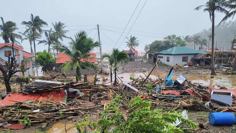 Super_Typhoon_Fung_wong_Slams_Philippines__Luzon_Island