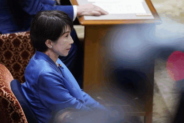 Takaichi_Cabinet_s_Steady_Support_Amid_Taiwan_Remarks_Controversy