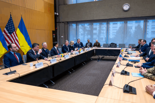 Trump_Envoy_Heads_to_Moscow_as_Ukraine_Nears_Peace_Deal