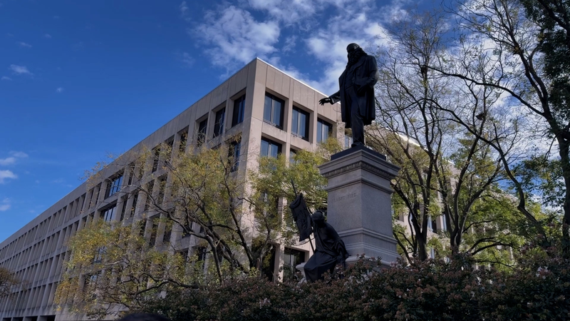 Trump_s_Confederate_Statues_Policy_Sparks_Global_Debate_in_2025_poster - Khabar Asia Trump_s_Confederate_Statues_Policy_Sparks_Global_Debate_in_2025 video poster