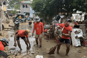 Typhoon_Kalmaegi_Ravages_SE_Asia__Climate_Link_Under_Scrutiny