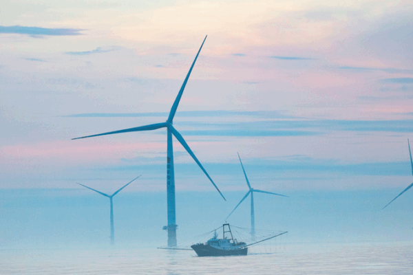 China’s Green Energy Surge Reshapes Global Markets