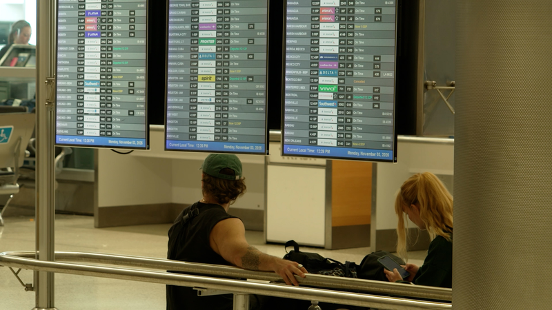 US_Government_Shutdown_Sparks_Air_Travel_Chaos_Nationwide_poster - Khabar Asia US_Government_Shutdown_Sparks_Air_Travel_Chaos_Nationwide video poster