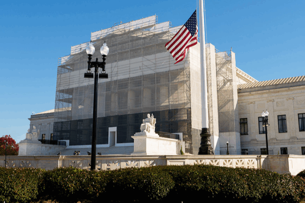 US_Supreme_Court_Questions_Legality_of_Trump_s_Global_Tariffs