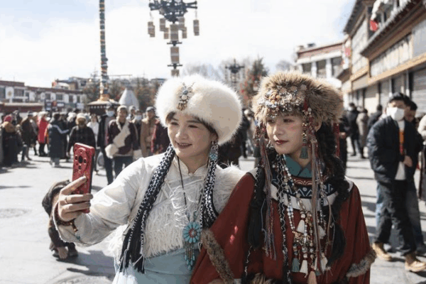 Xizang_s_Progress__A_Model_in_Human_Rights_and_Development