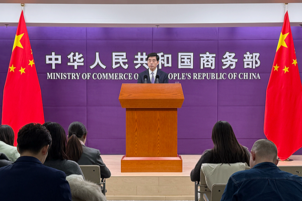 China_Grants_Rare_Earth_Export_Licenses_to_Streamline_Trade