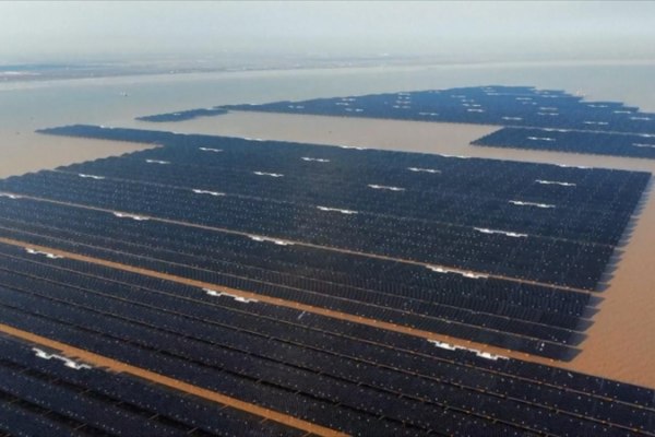 China_Launches_World_s_Largest_Offshore_Solar_Farm_in_Shandong