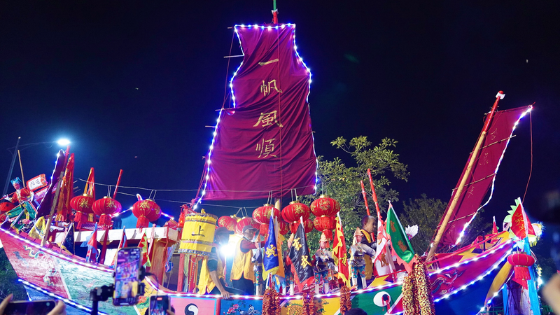 China_s_Folk_Culture_Fuels_2026_New_Year_Travel_Surge