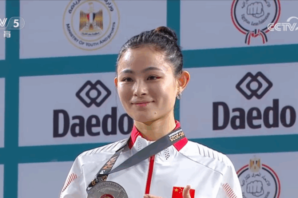 China_s_Gong_Li_Secures_Silver_at_WKF_World_Championships