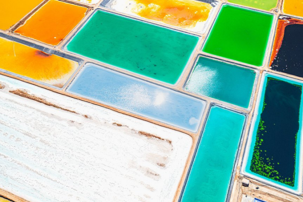 China_s_Salt_Lakes__Green_Innovation_Fuels_15th_Five_Year_Plan_Vision