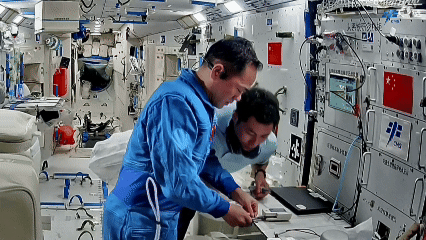 China_s_Shenzhou_21_Crew_Prepares_for_Historic_Spacewalk - Khabar Asia China_s_Shenzhou_21_Crew_Prepares_for_Historic_Spacewalk