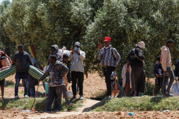 EU_Migration_Policies_Leave_Asylum_Seekers_Stranded_in_Transit_Nations