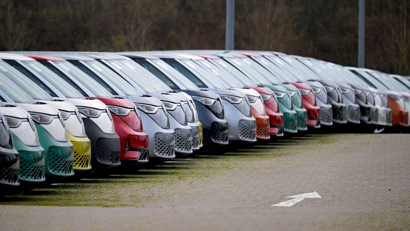 EU_Shifts_Gears_on_2035_Combustion_Engine_Ban_Amid_Industry_Pressure